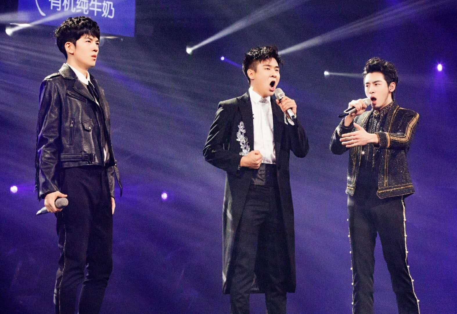 在线 欧洲 国内 另类剧照3